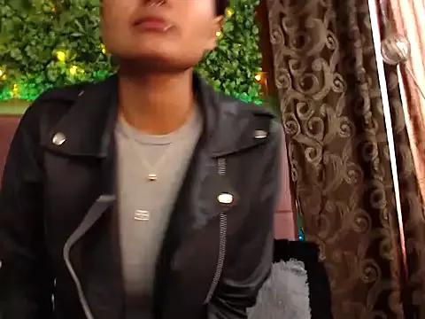ZoeBelle from StripChat is Freechat