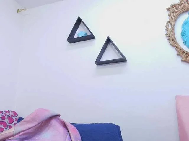 tinkerbell- on BongaCams