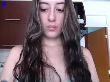 chloe_vahos — room subject changed to 