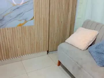 dafne17_ — GOAL: Finger in my pussy [0 tokens remaining] help me with my fantasy  #anal #natural  #milk #deepthroat  #brunette