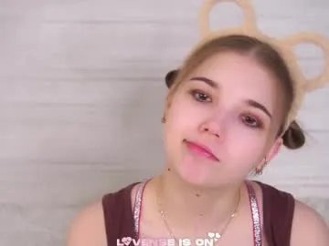 orastarcher — Goal: tongue+throat <3Today I miss you #18 #new #shy #squirt #lovense [38 tokens remaining]