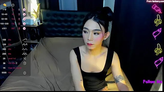 bellamoonlightX on StripChat