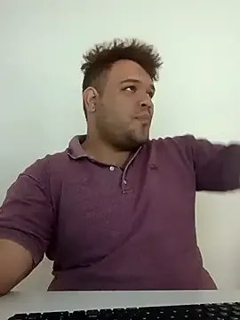 big_bearr on StripChat