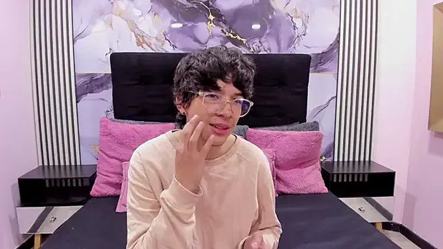 Desire_Ecstasy on StripChat