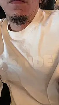 Men-esthe-Live — Freechat on StripChat