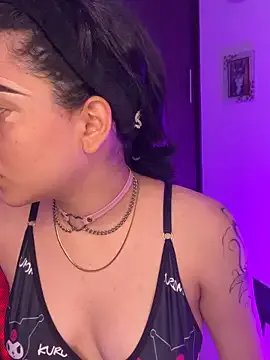 Missvalery — finger pussy x 5 minutes