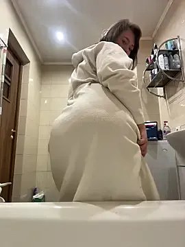 RussianBetty — BIG squirt for daddy